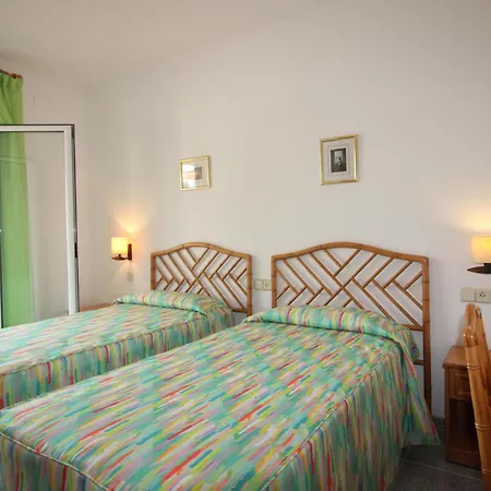 Holiday home Bellamar C - 10 Personas En Primera Linea De Mar En Llanca. - Es-228-18
